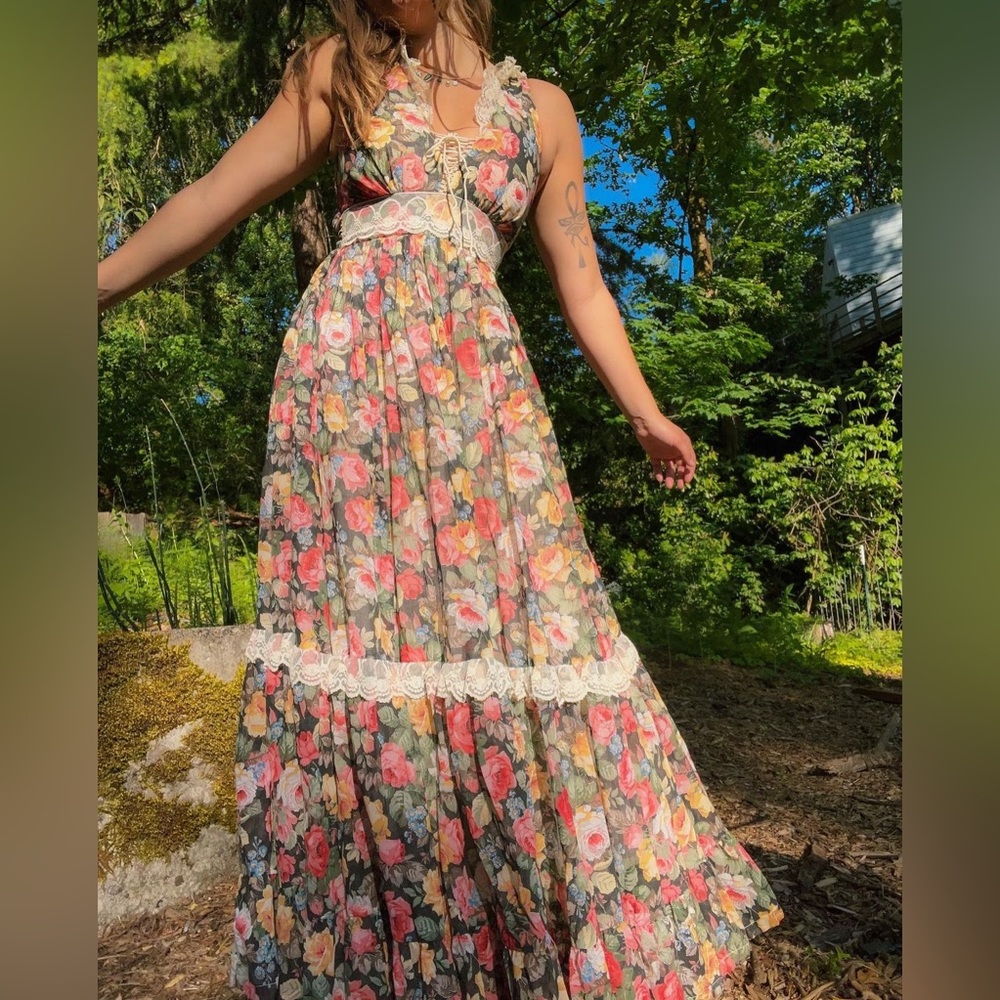 Rare voile rose print gunne sax dress